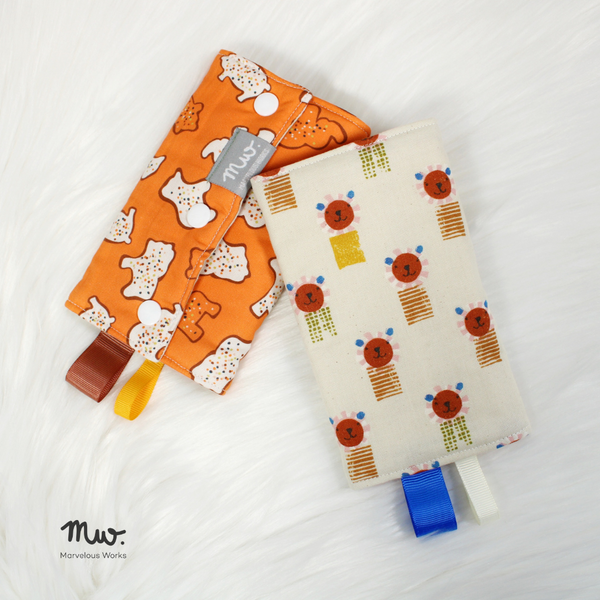 Sunshine Lions / Animal Biscuits (Standard) - INSTOCK Reversible Straight Drool Pads