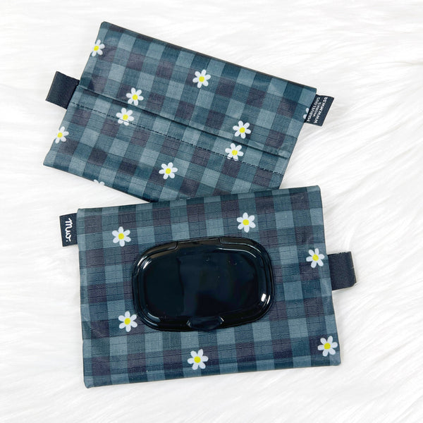 Daisy Gingham Black 2.0 - Wet and Dry Tissue Pouch (SMALL)